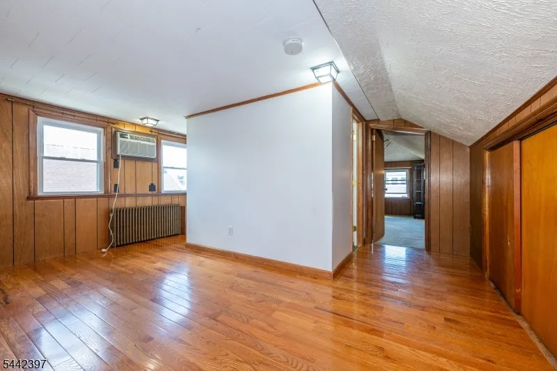 8 Henderson Blvd Fair Lawn, NJ 07410