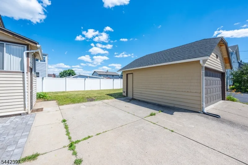 8 Henderson Blvd Fair Lawn, NJ 07410