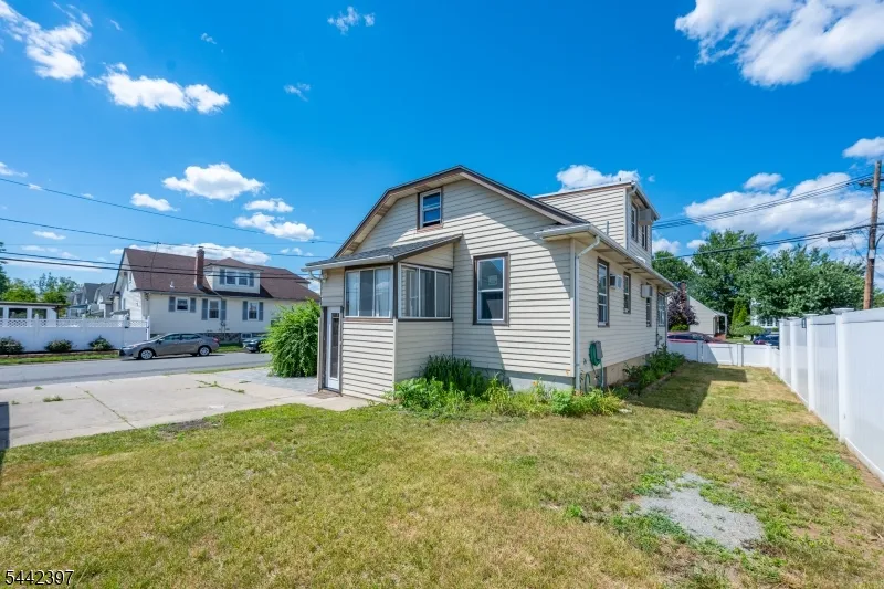 8 Henderson Blvd Fair Lawn, NJ 07410