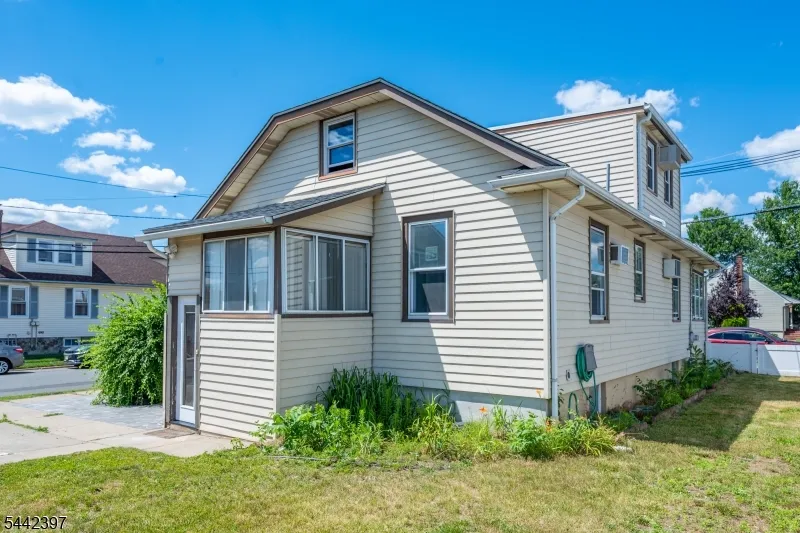 8 Henderson Blvd Fair Lawn, NJ 07410