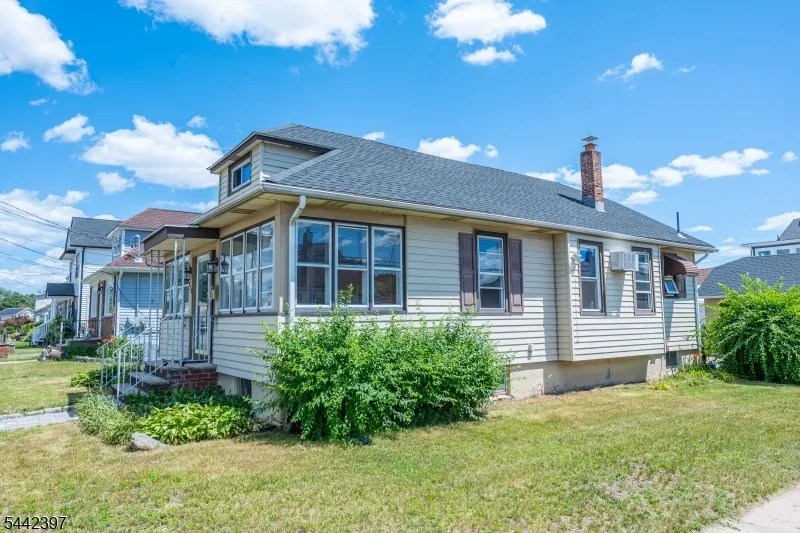 8 Henderson Blvd Fair Lawn, NJ 07410