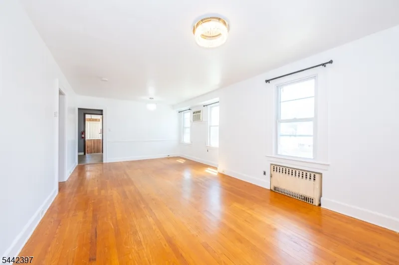 8 Henderson Blvd Fair Lawn, NJ 07410