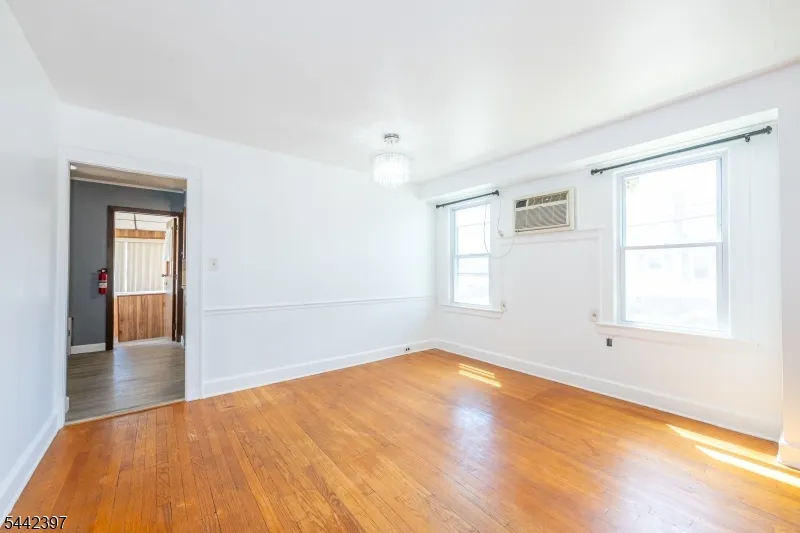 8 Henderson Blvd Fair Lawn, NJ 07410