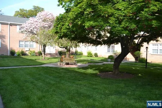 45 Maltbie Avenue 16A Midland Park, NJ 07432