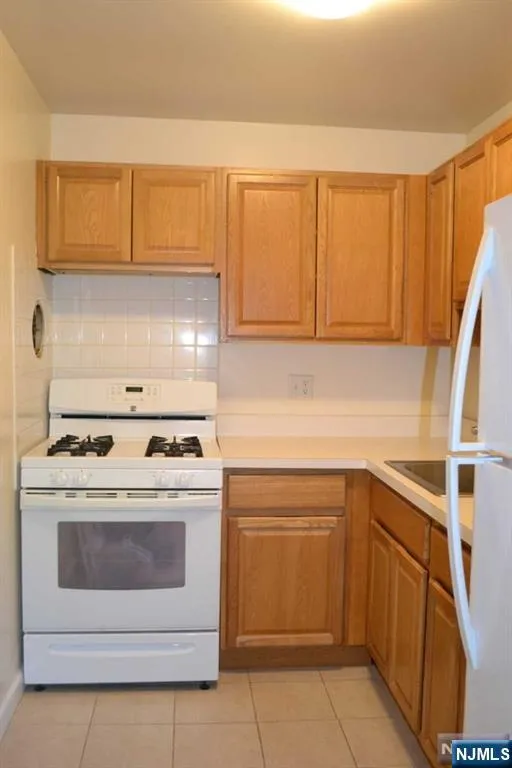 45 Maltbie Avenue 16A Midland Park, NJ 07432