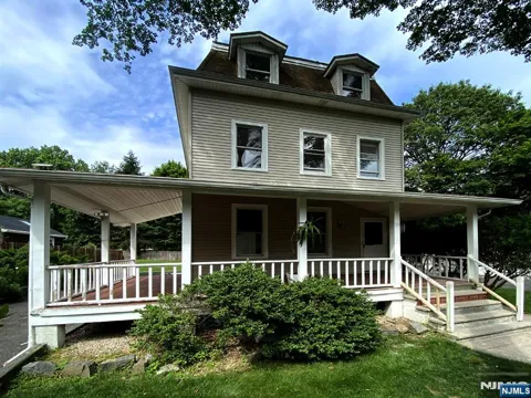 59 Forest Street
