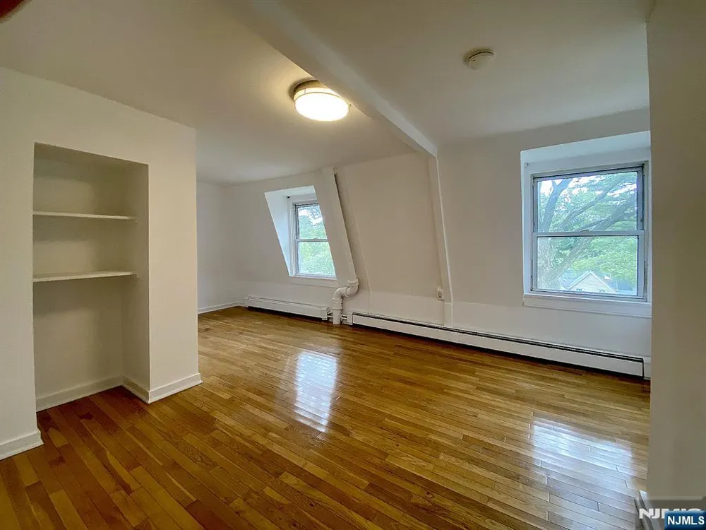 59 Forest Street Alpine, NJ 07620