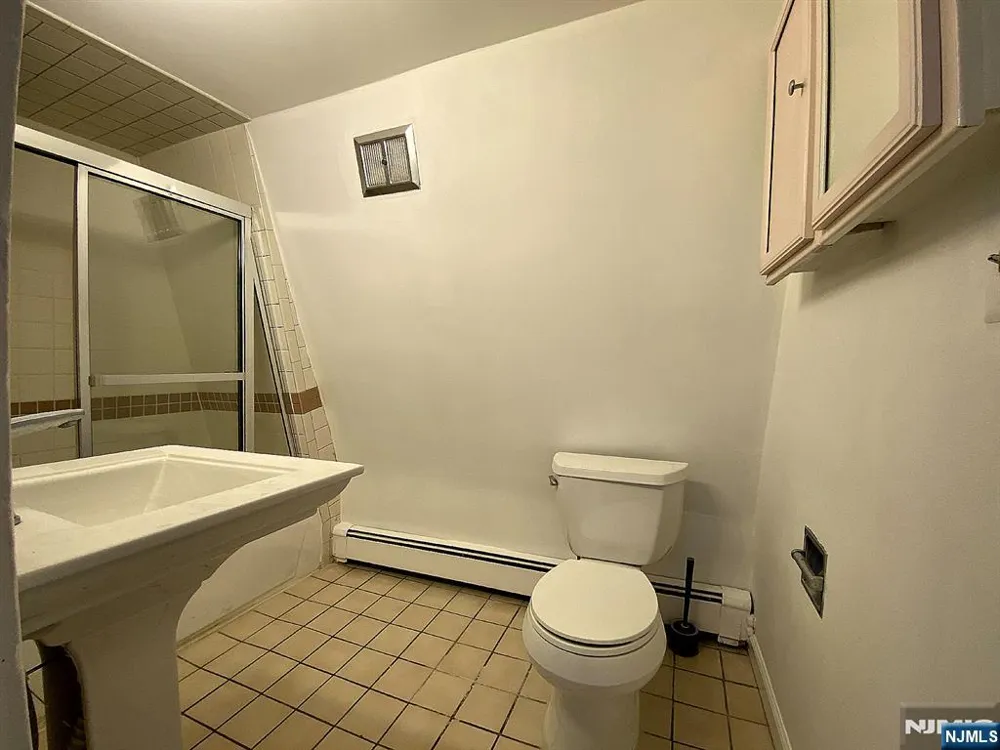 59 Forest Street Alpine, NJ 07620