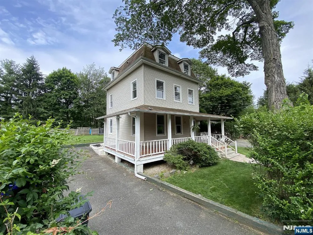 59 Forest Street Alpine, NJ 07620