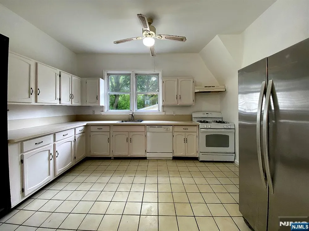 59 Forest Street Alpine, NJ 07620