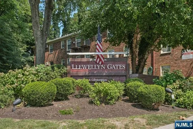 24 Hutton Avenue 38 West Orange, NJ 07052