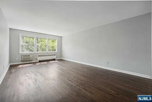 24 Hutton Avenue 38 West Orange, NJ 07052