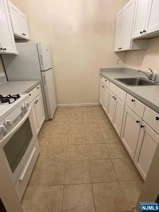 636 Godwin Avenue 5A Midland Park, NJ 07432