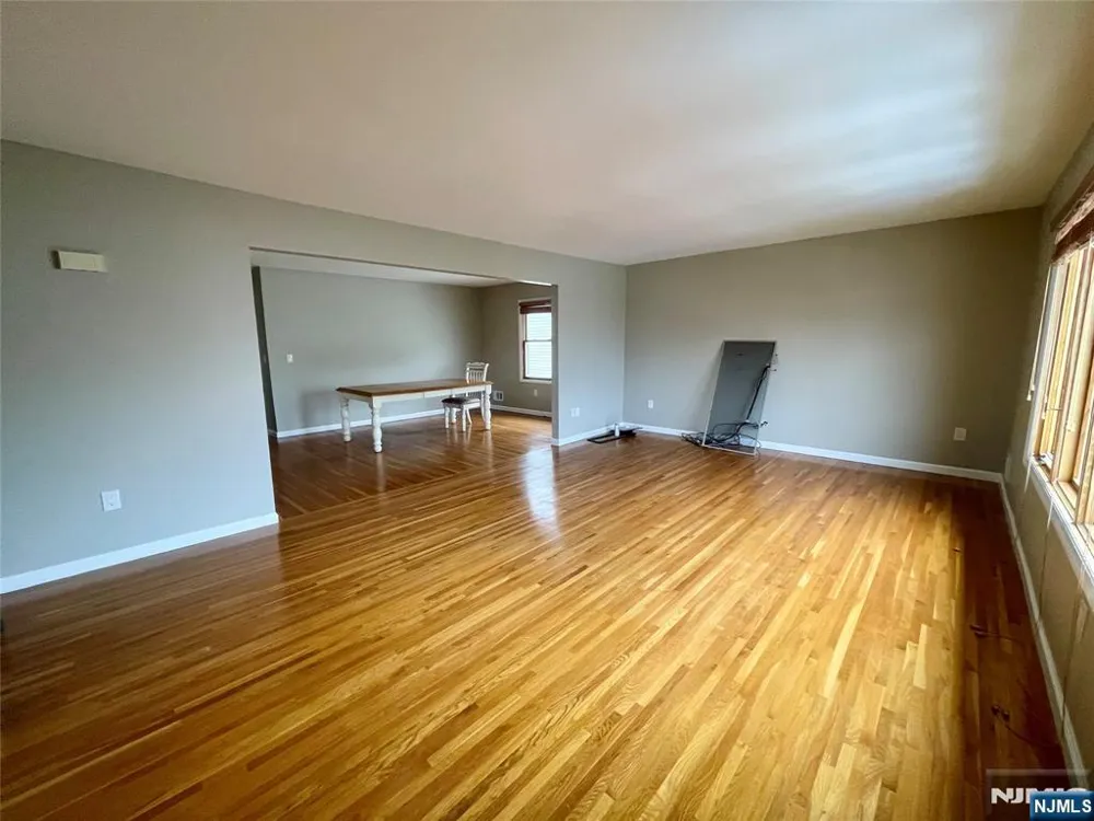 254 Crystal Street North Arlington, NJ 07031