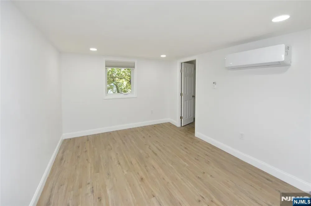 385 Goffle Road 2nd Floor Ridgewood, NJ 07450