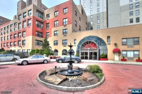 111 Mulberry Street 3P