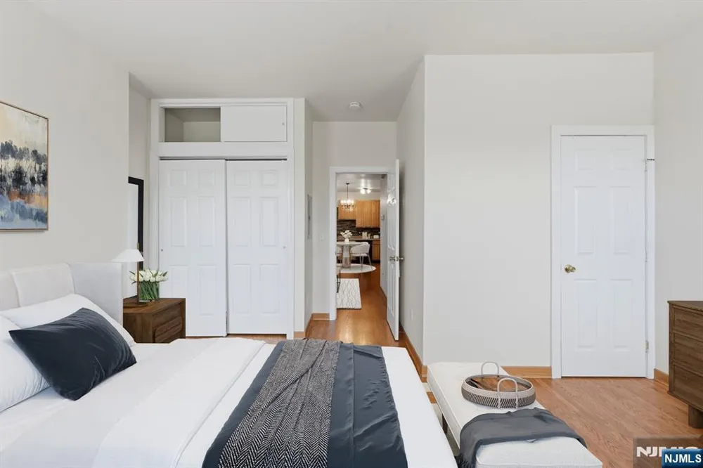 394 Woodlawn Avenue 2 Jersey City, NJ 07305