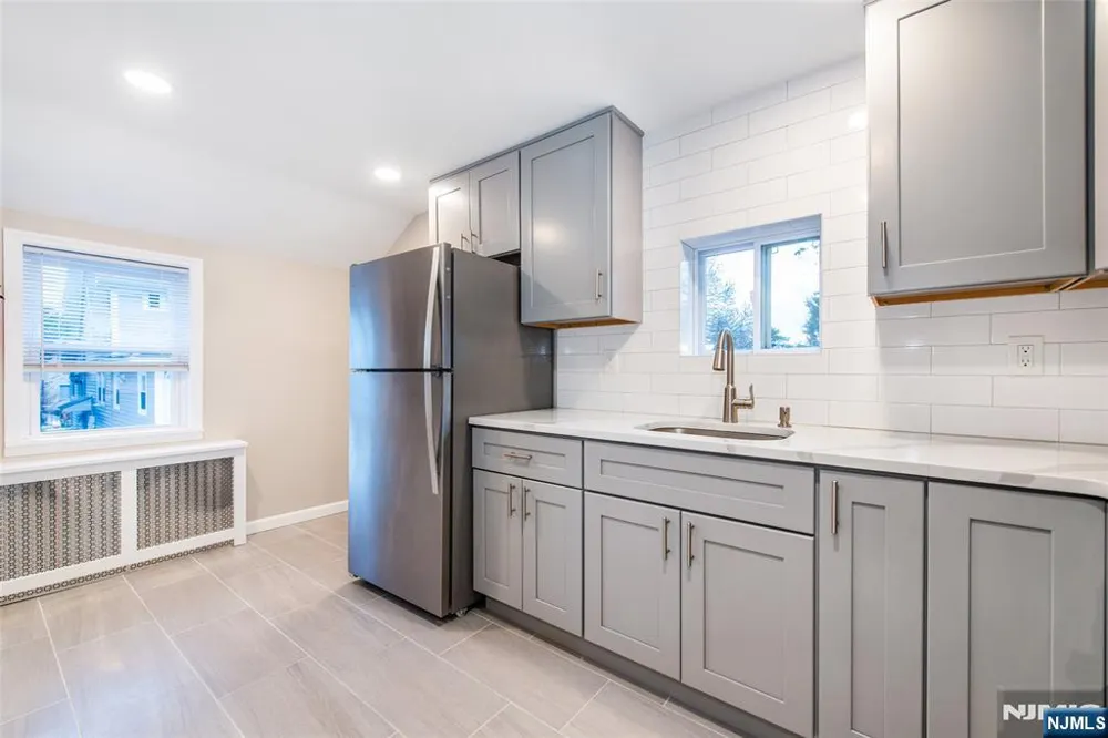 189 Washington Avenue 2nd Floor Little Ferry, NJ 07643