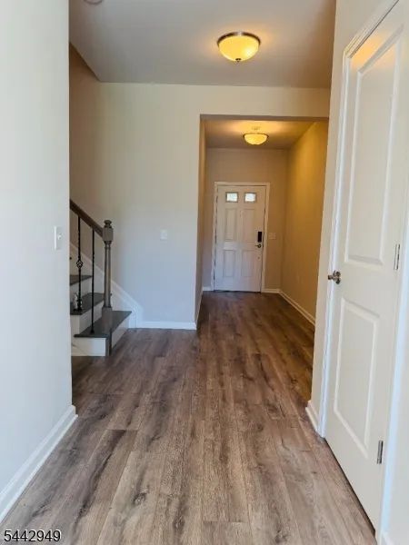 907 Greenland Sq Highland Park, NJ 08904