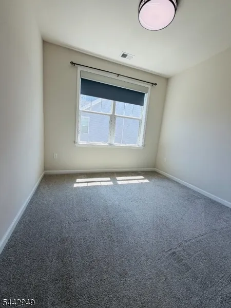 907 Greenland Sq Highland Park, NJ 08904