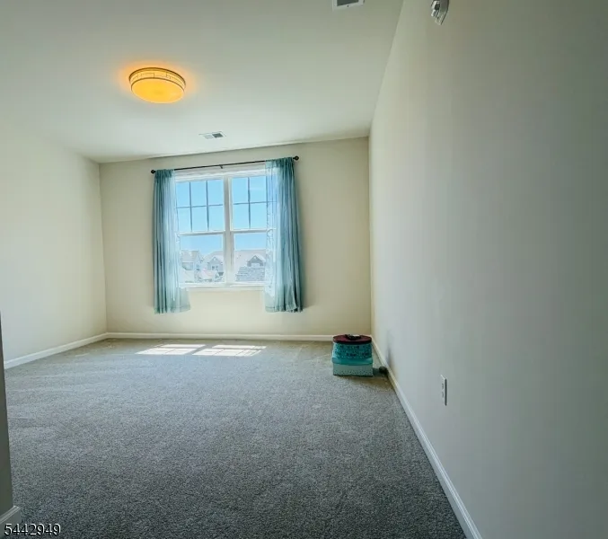 907 Greenland Sq Highland Park, NJ 08904