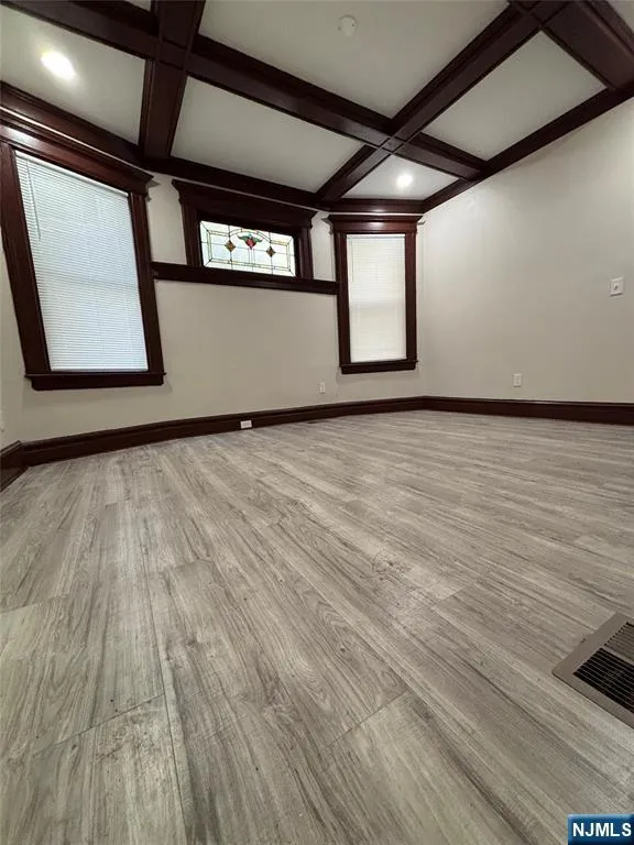 811 13th Street Newark, NJ 07108