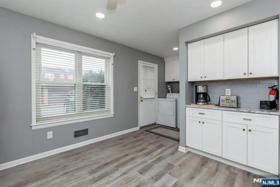 678 Bloomfield Avenue 678 West Caldwell, NJ 07006