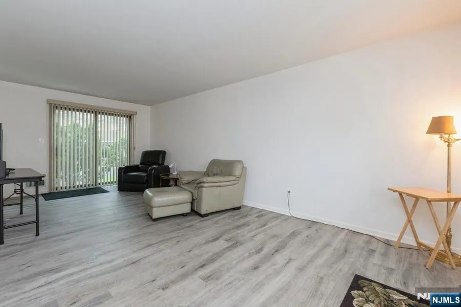 678 Bloomfield Avenue 678 West Caldwell, NJ 07006