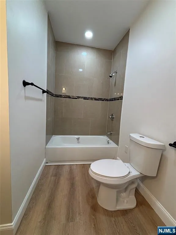 811 13th Street Newark, NJ 07108