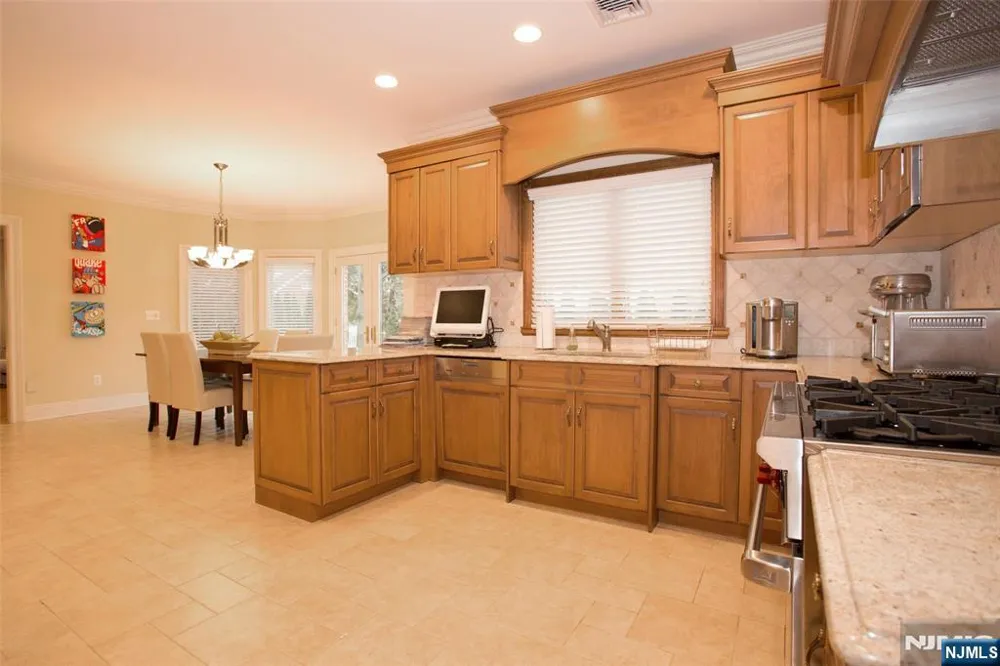 146 Palisade Avenue Cresskill, NJ 07626