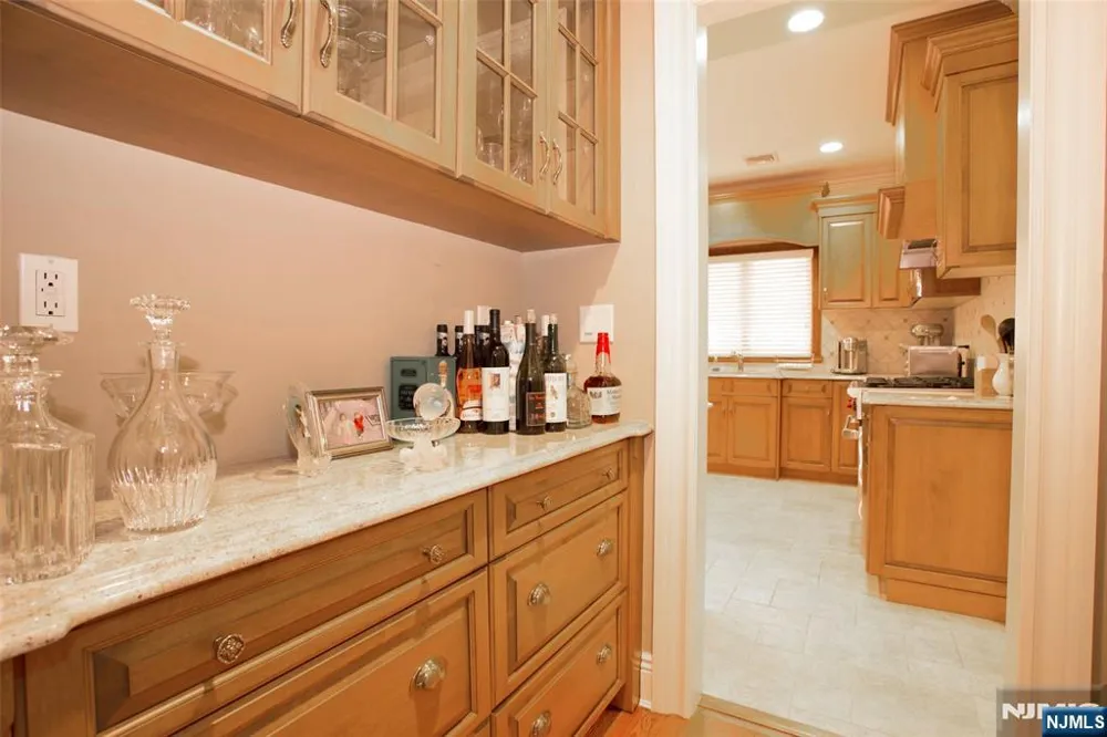 146 Palisade Avenue Cresskill, NJ 07626