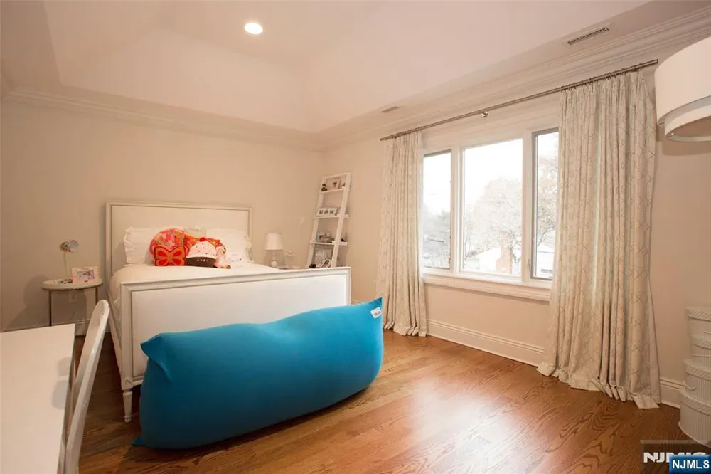 146 Palisade Avenue Cresskill, NJ 07626