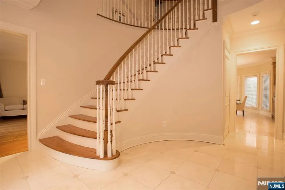 146 Palisade Avenue Cresskill, NJ 07626