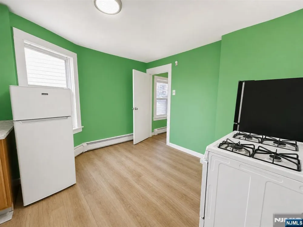 276 Atlantic Street Paterson, NJ 07503