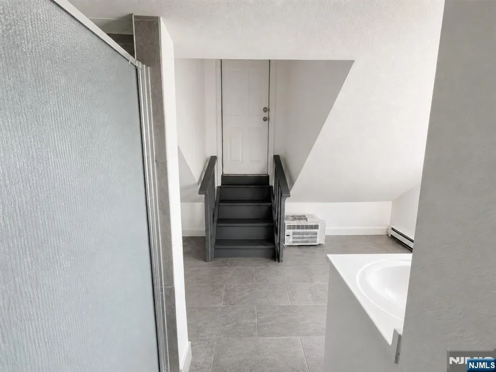 276 Atlantic Street Paterson, NJ 07503