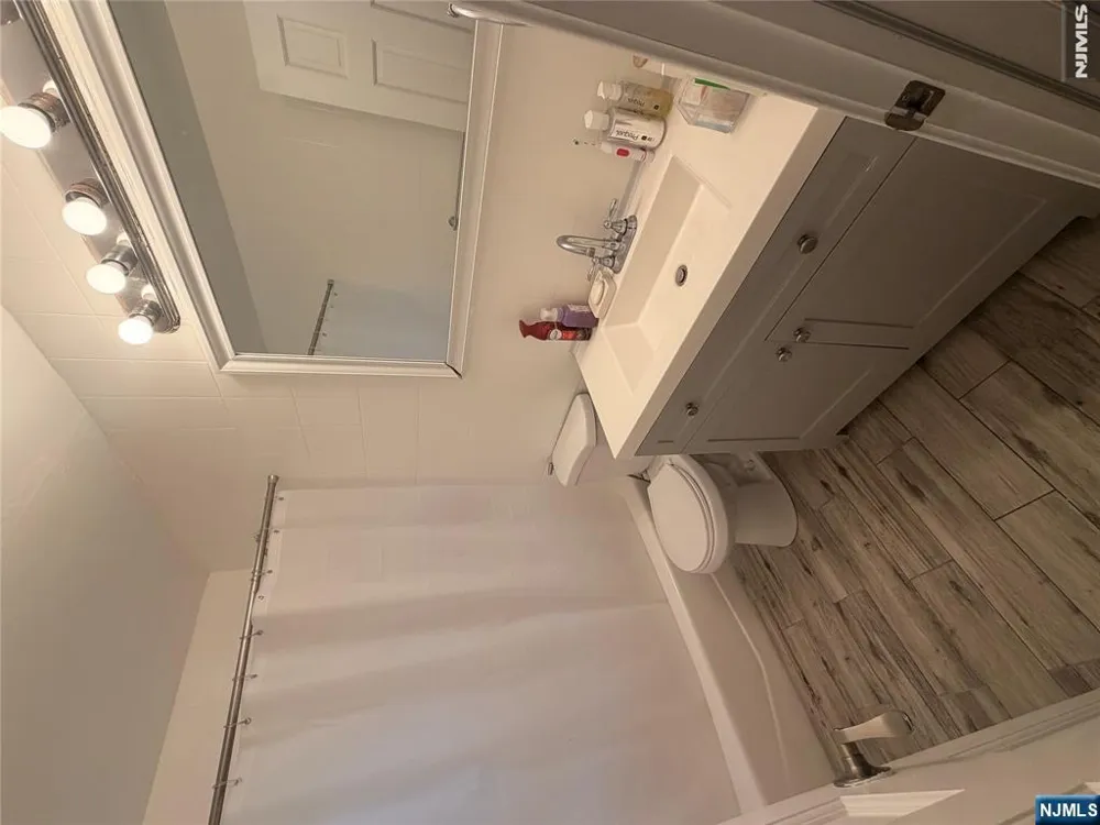 347 Forest Avenue Paramus, NJ 07652