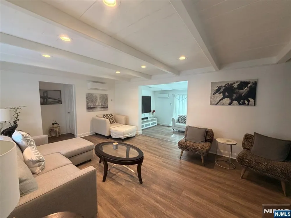 347 Forest Avenue Paramus, NJ 07652