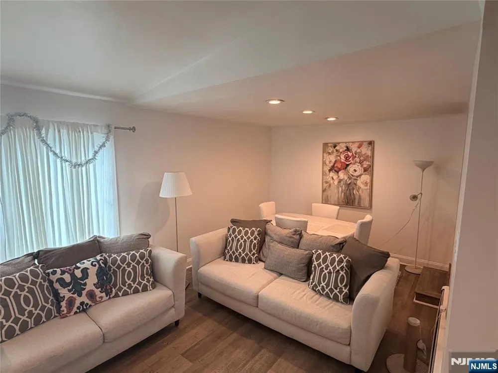 347 Forest Avenue Paramus, NJ 07652