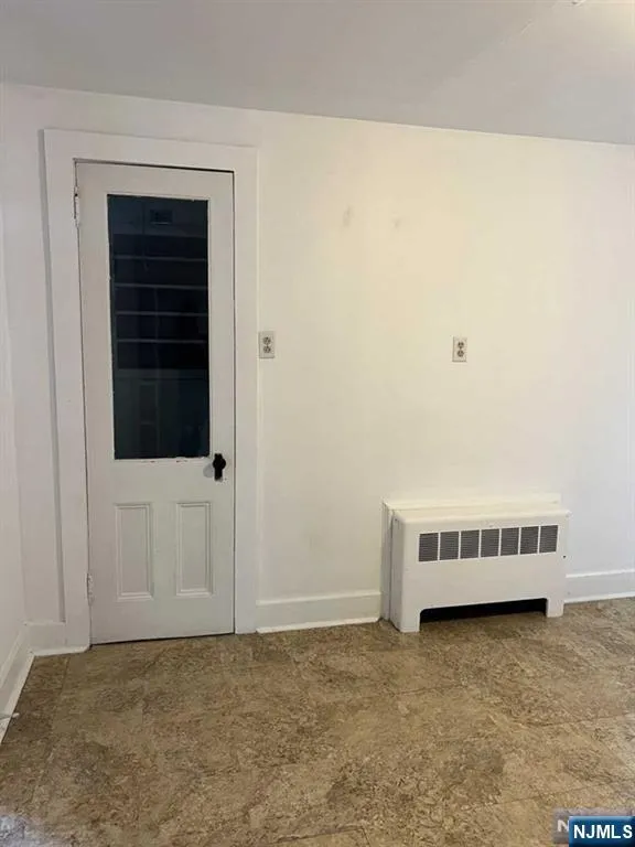 211 Paterson Avenue 2nd Fl Midland Park, NJ 07432