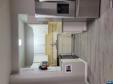 15 Somerset second floor