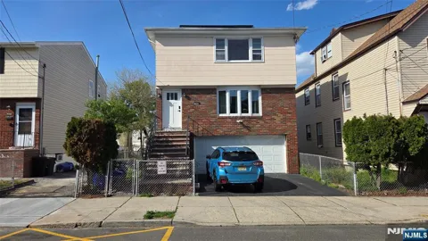 159-161 Tappan Street top floor