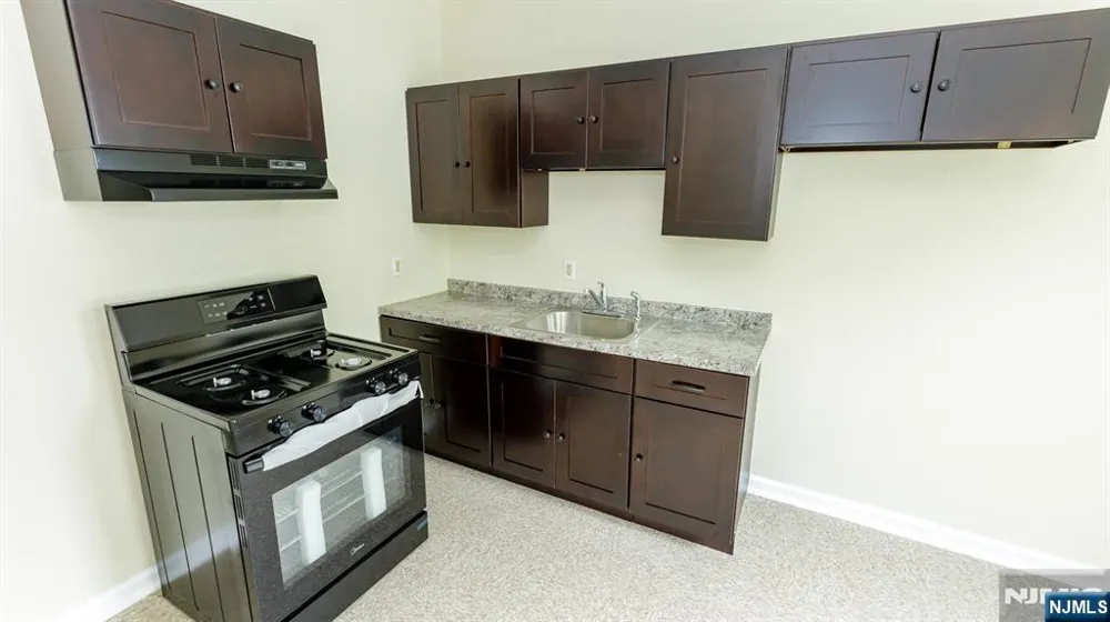 428 Avon Avenue Newark, NJ 07108