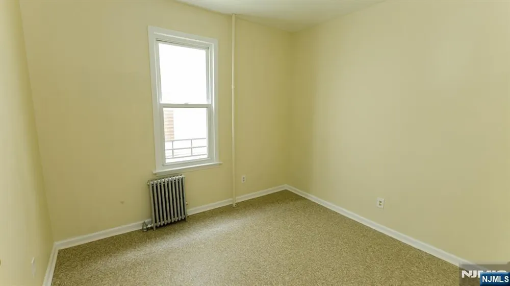 428 Avon Avenue Newark, NJ 07108