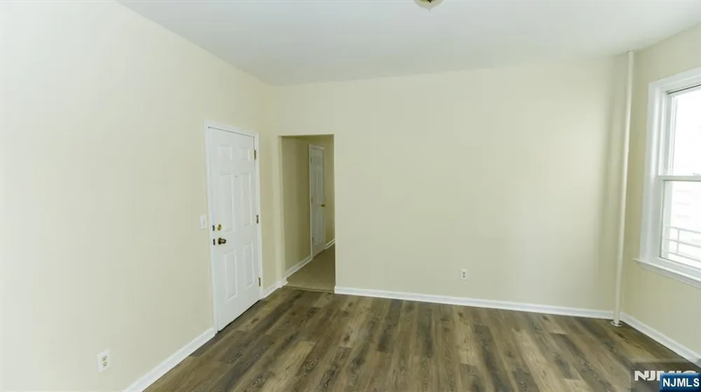 428 Avon Avenue Newark, NJ 07108