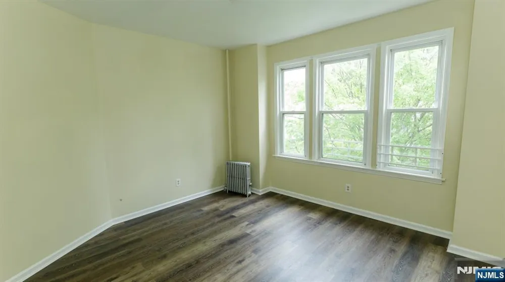 428 Avon Avenue Newark, NJ 07108