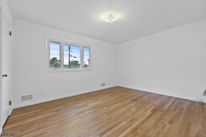46 Daka Ct Bloomfield, NJ 07003