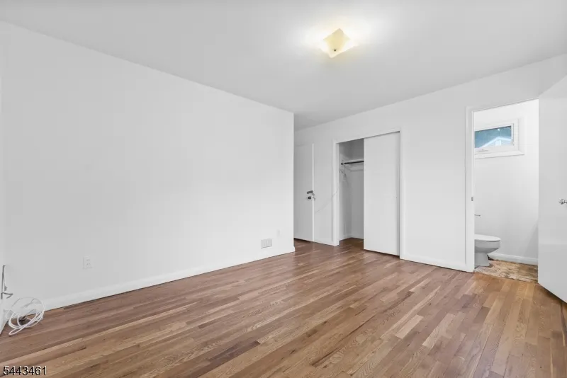 46 Daka Ct Bloomfield, NJ 07003
