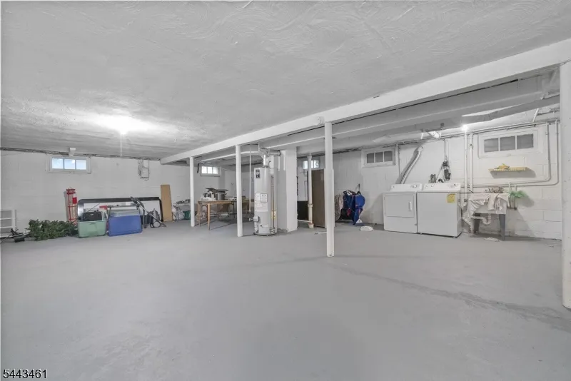 46 Daka Ct Bloomfield, NJ 07003