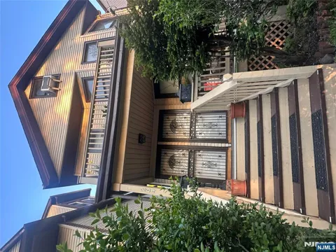 264 Valley Street