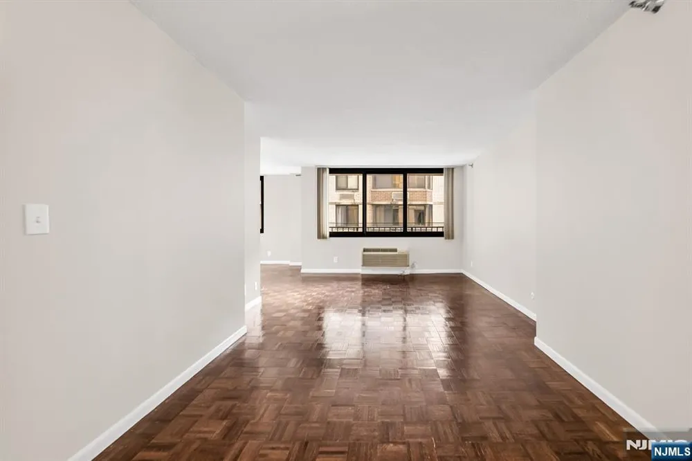 326 Prospect Avenue 6J Hackensack, NJ 07601